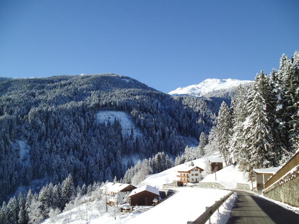 Hotel Gastehaus Rieser Ried im Zillertal Pokoj fotografie